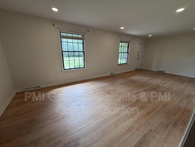 Photo - 49 Chandler Rd Unit B