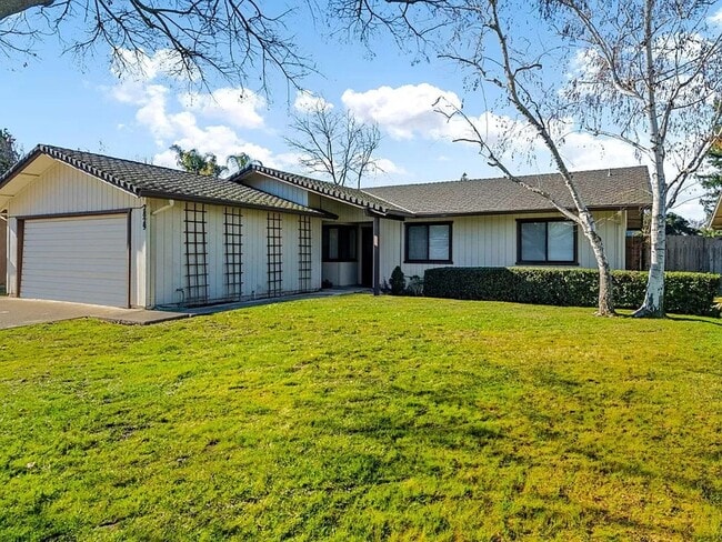 Photo - Ready To Go Recently Updated 3 Bedroom Single Story Home!!!