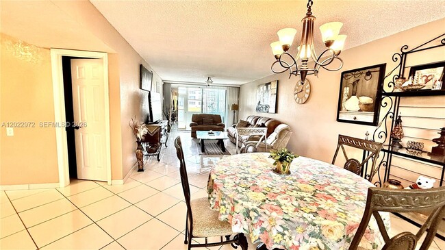 Building Photo - 8961 S Hollybrook Blvd Unit 106