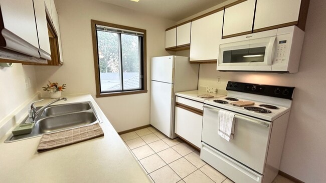 Photo - Evans Place 2