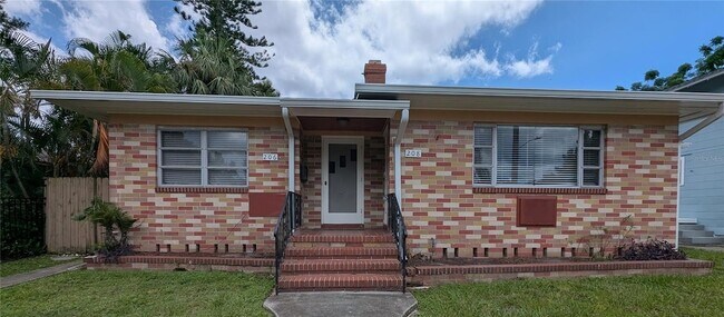 Photo - 206 12th Ave N
