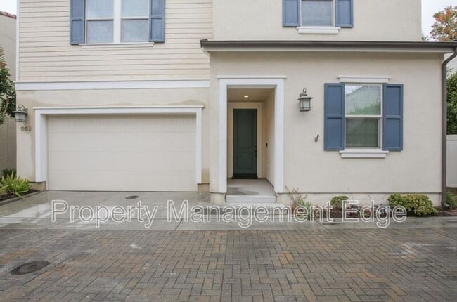 Photo - 662 Gemstone Dr