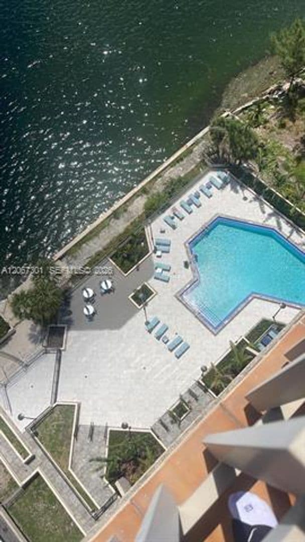 Photo - 11113 Biscayne Blvd