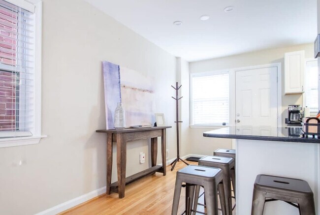 Photo - 601 N West St Unidad ID1238458P