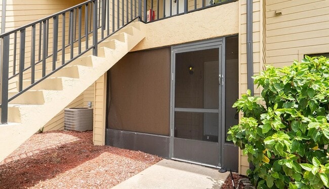 Photo - 441 N Harbor City Blvd Unidad A13