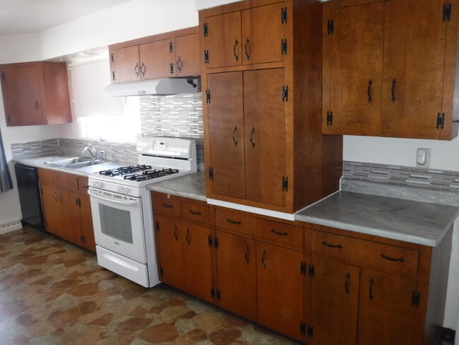 Photo - 110 Kirby St