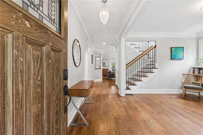 Photo - 355 6th St NE