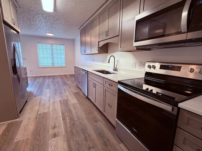 Photo - Gorgeous 3 Bedroom, 3 Bath Pet Friendly