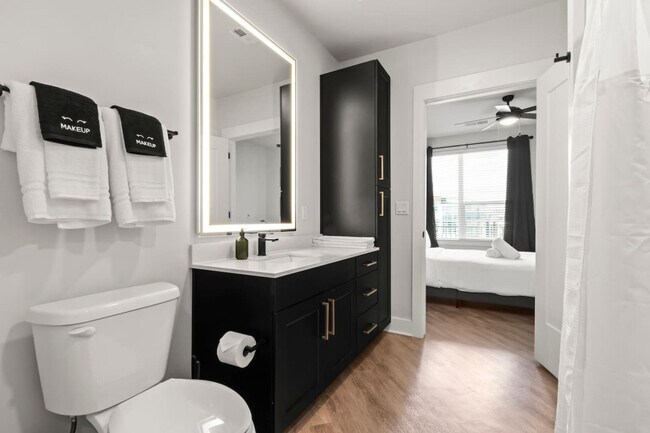 Photo - 2317 W Grace St Unidad SI ID1312497P