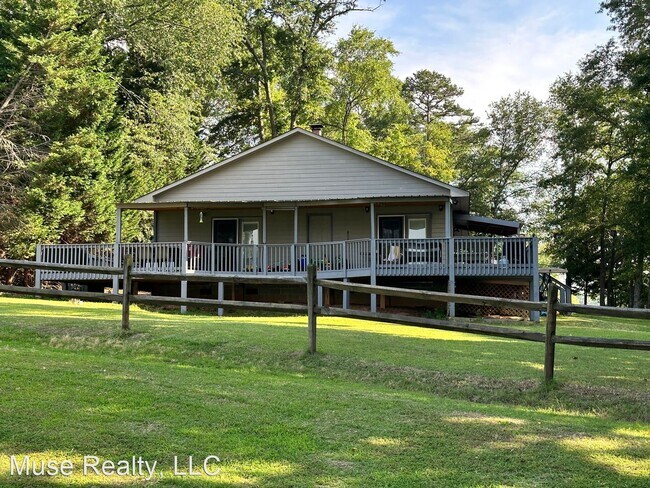 3 br, 2 bath House - 4080 Elks Park Road - 3 br, 2 bath House - 4080 Elks Park Road