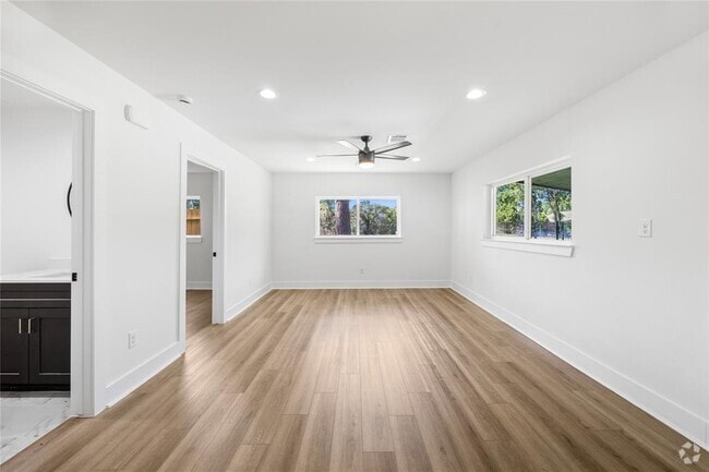 Building Photo - 14125 Norway St Unit A Rental