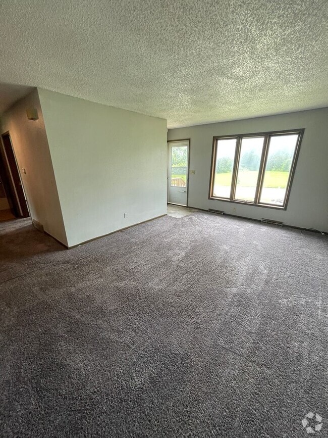 Building Photo - 1147-1147 Oleson Rd Unit 1147 Rental