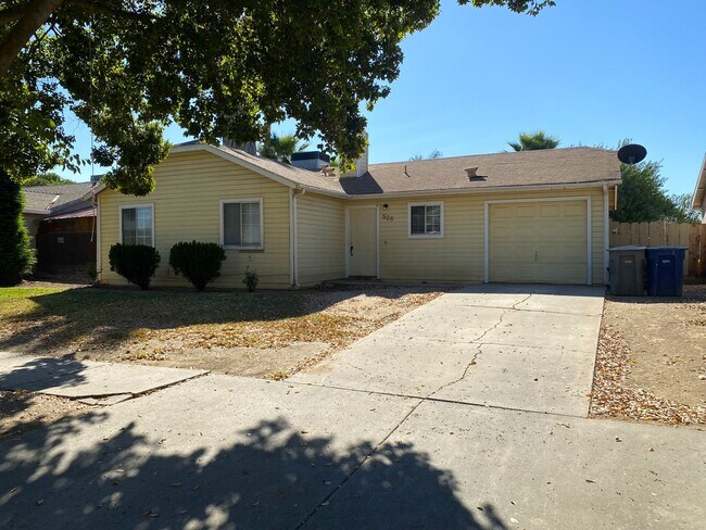 Photo - Cozy 3 bedroom/2 bathroom home available n...