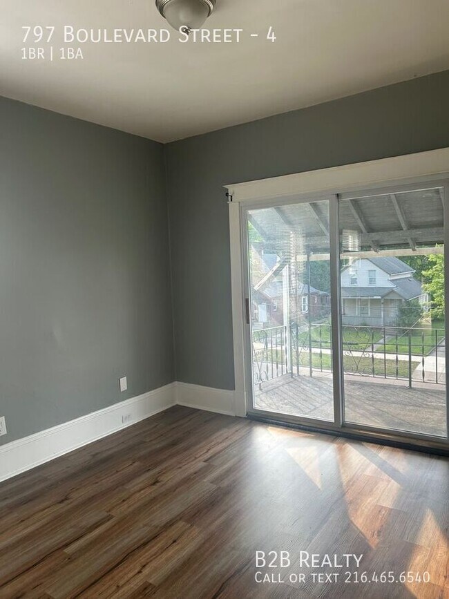 Photo - 797 Boulevard St Unidad 4