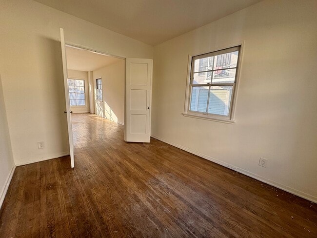 Photo - Large One Bedroom Great Location Wood flooring all throughout Unit 5179  20th St.  ACTIVE