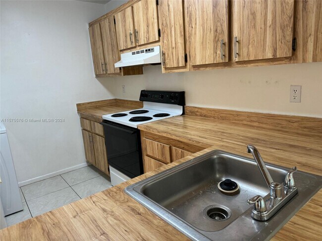 Photo - 10054 NW 6th St Unit 204