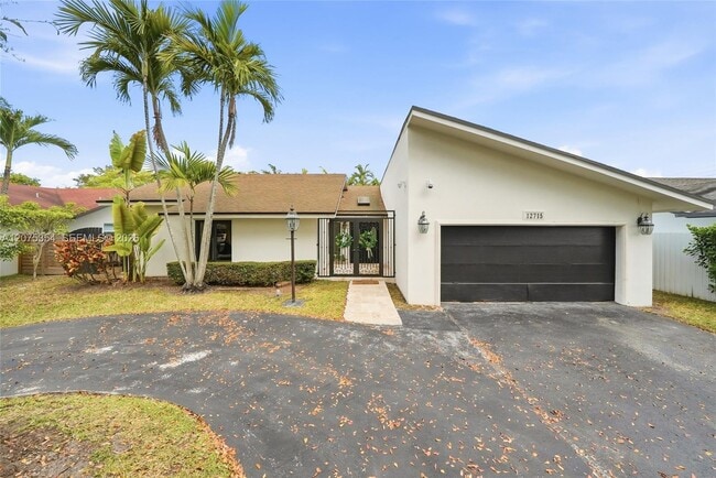 Building Photo - 12718 SW 96th Terrace