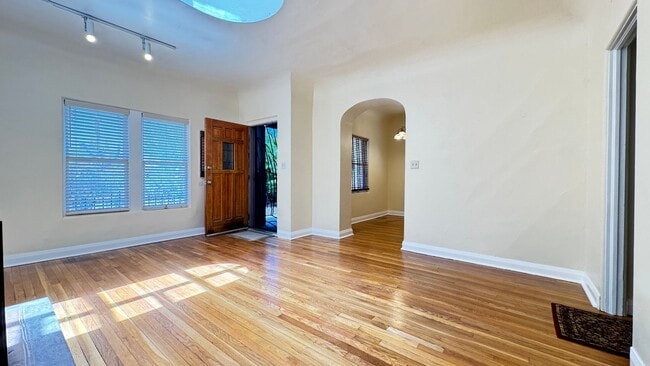 Photo - Central (3rd St and Country Club) - 2 bedroom, 2 bath house in historic Sam Hughes neighborhood w...