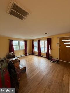 Photo - 346 W King St