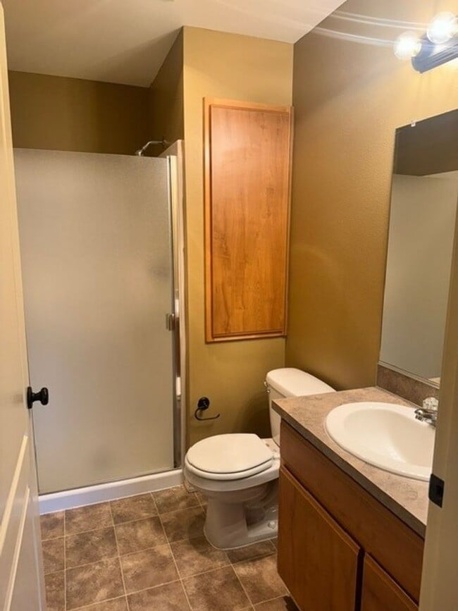 195-Santiam Village Apartments
