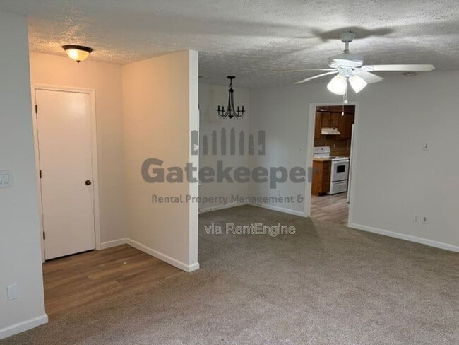 Photo - 280 Handley Ct