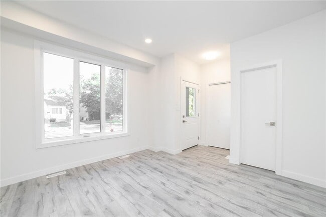 Photo - 92 Pilgrim Ave