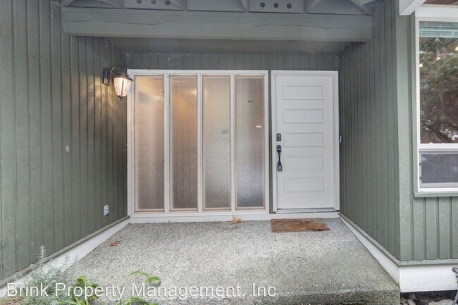 Photo - 4 br, 3 bath House - 4452 145th Ave SE