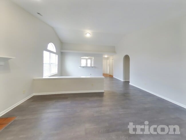 Photo - 6621 Pamona Cir