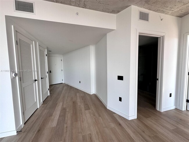 Photo - 307 SW 5th St Unit 2407