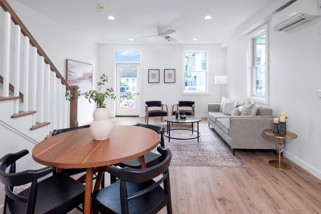 Photo - 168 John St Unidad 3