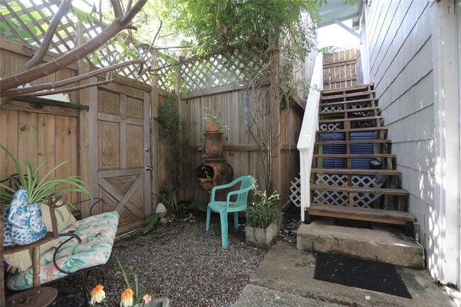Building Photo - 1404 26th St Rental