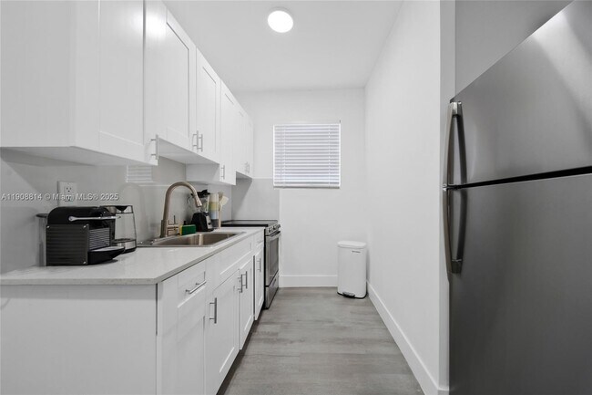 Photo - 1029 SW 5th St Unit 1