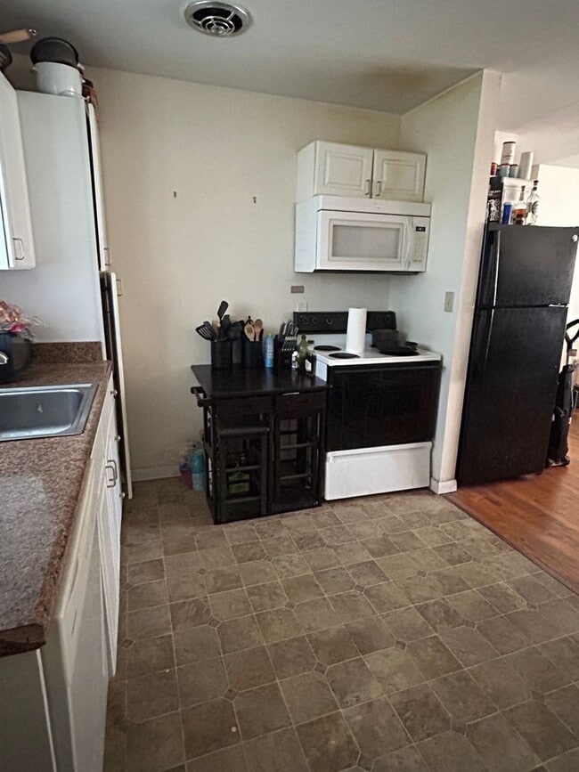 Photo - 2 Bedroom, 1 Bath Duplex Unit 171 Suburban Ave.