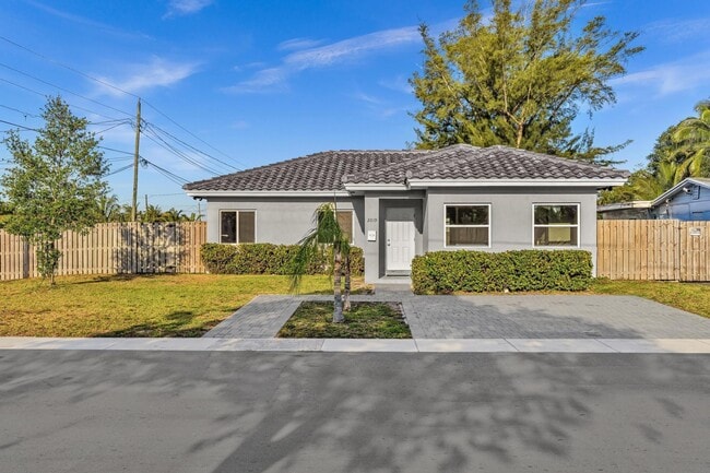 Photo - 2019 NW 64th Ave Casa