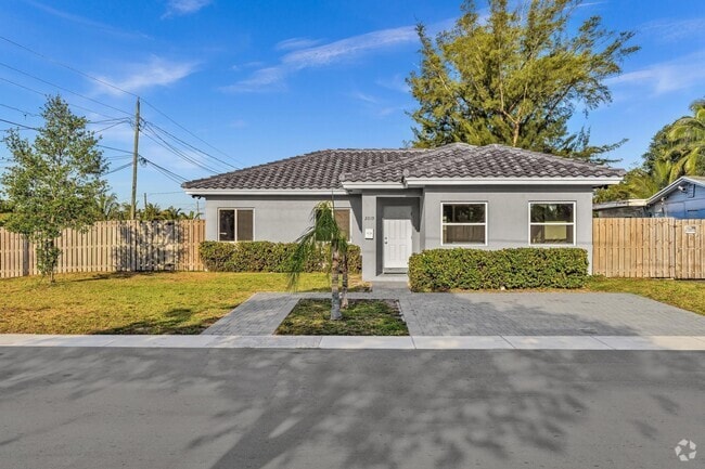 Building Photo - 2019 NW 64th Ave Rental