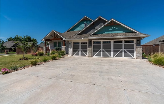 Photo - Stunning 3BD/2.5BTH Home in Mustang