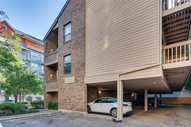 Photo - 2210 Pearl St Unit 203