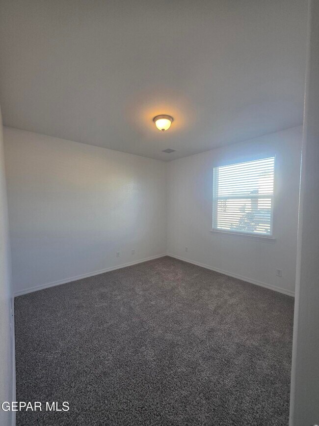 Photo - 4889 Christian Azcarate St