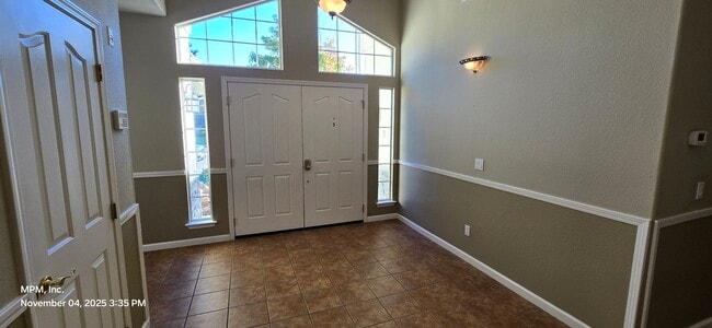 Photo - 3 bedroom 2 Bath home with garage, yard an...