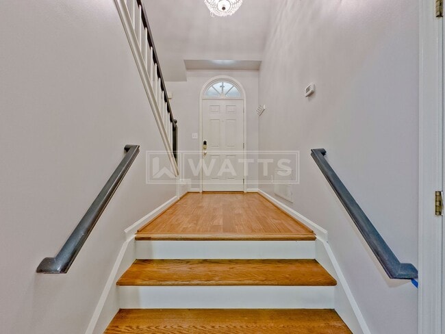 Photo - 2080 Stone Brook Dr