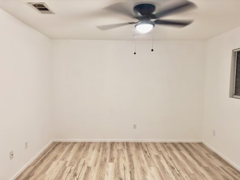 Photo - 1009 Nimrod Ct Unit C