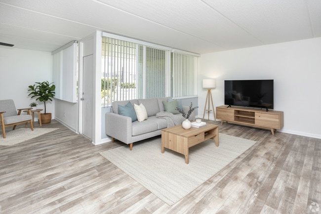 Unidad por etapas - Southside Commons Realty LLC