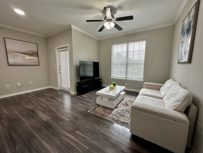 Photo - 10333 Research Forest Dr Unit SI ID1603654P