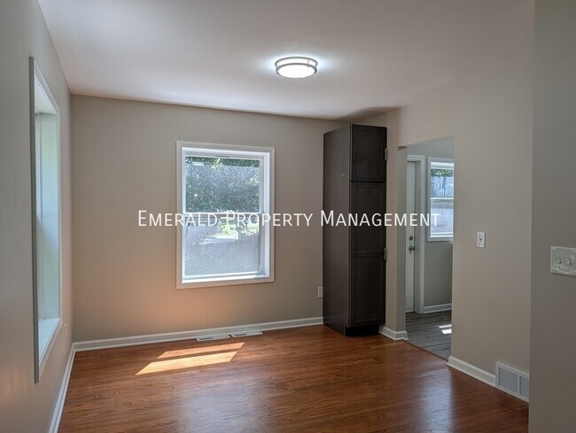 Photo - 2215 Hecker Ave Unidad 2215