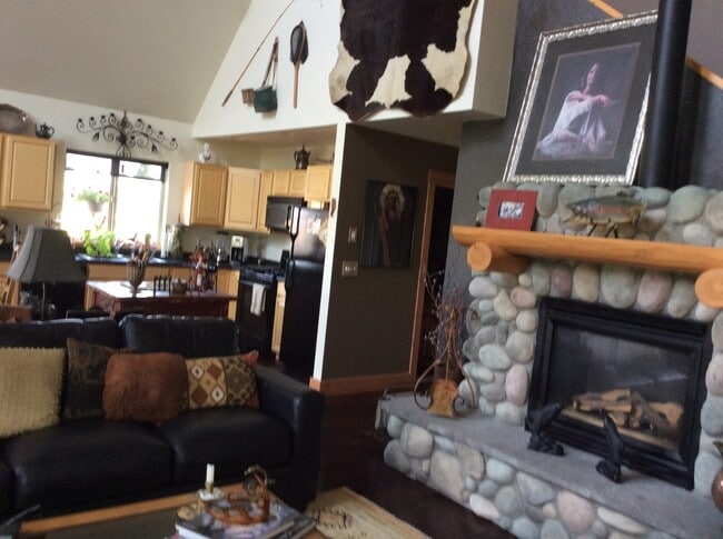 195 N Low Bench Rd