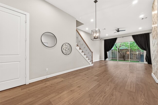 Photo - 1708 Northwood St