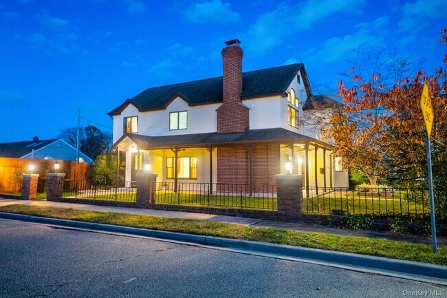 Photo - 8 Pearl St House