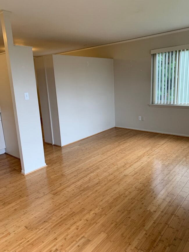 Photo - Burkewood (5409)