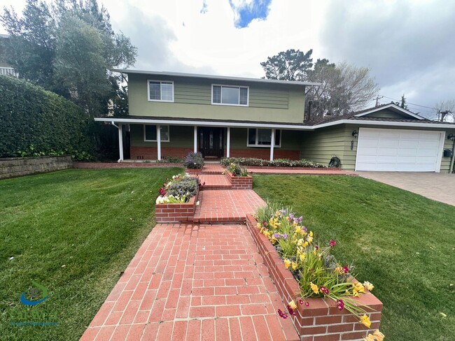 $6295 - Large 5 Bedroom 2.5 Bath Almaden H... - $6295 - Large 5 Bedroom 2.5 Bath Almaden H... House