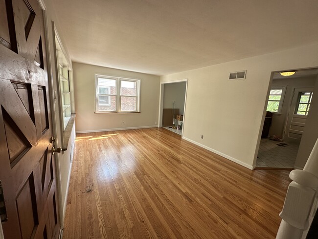 Photo - 1113 Twinbrook Dr